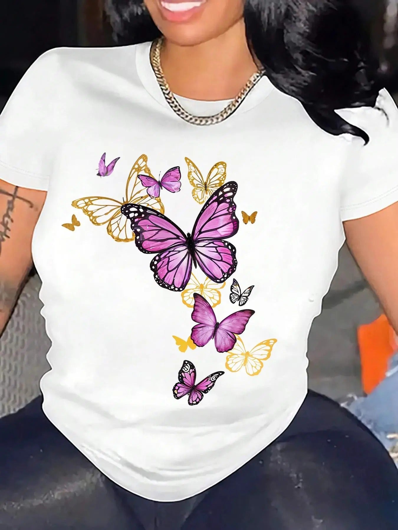 Women's Butterfly Print Round Neck Tee, Fashion Casual Crew Neck T-Shirt for Daily Holiday Vacation Outdoor Wear, Ladies...