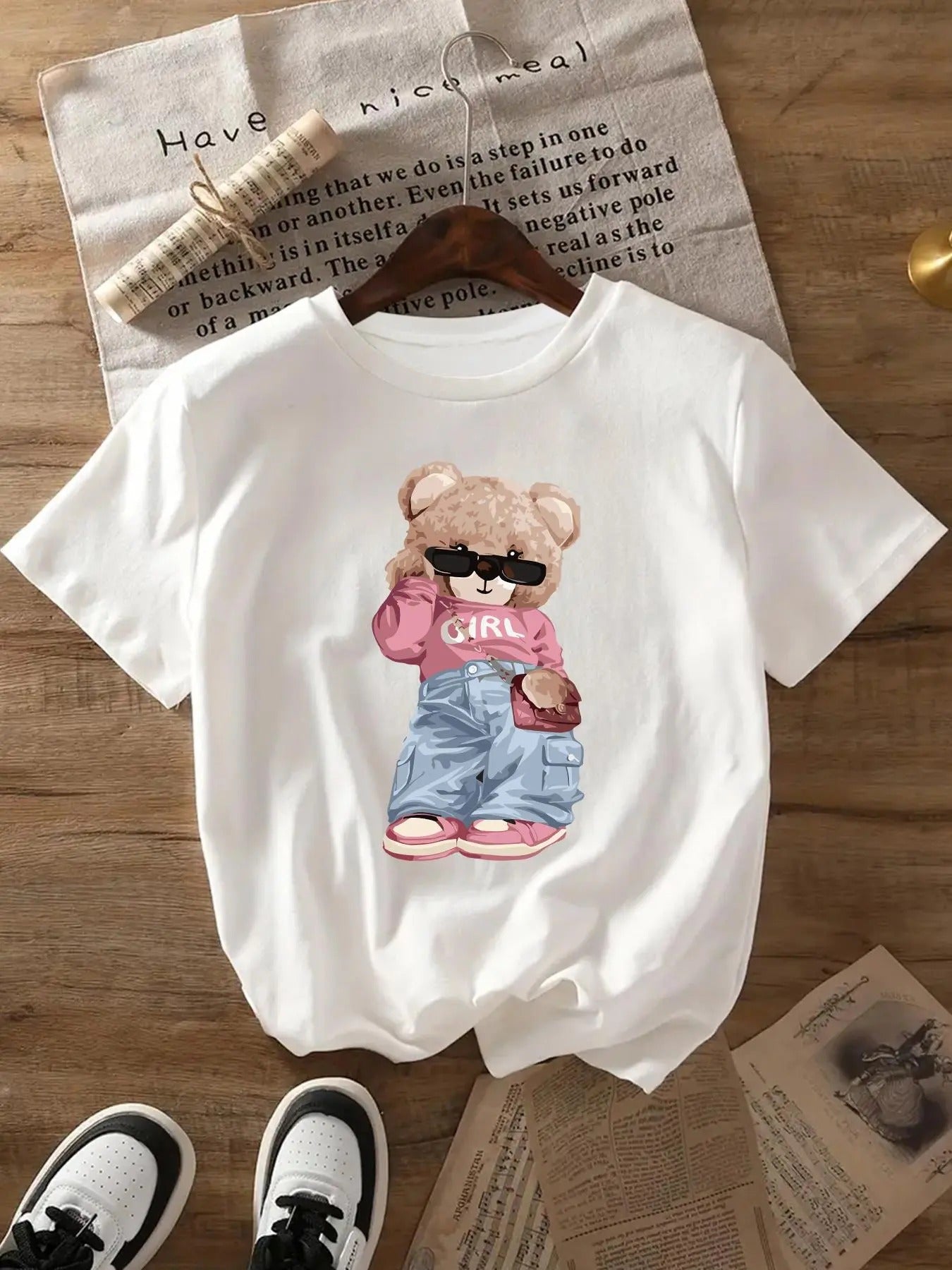Women's Cartoon Bear Print Round Neck Tee, Fashion Casual Crew Neck T-shirt for Daily Holiday Vacation Outdoor Wear,...