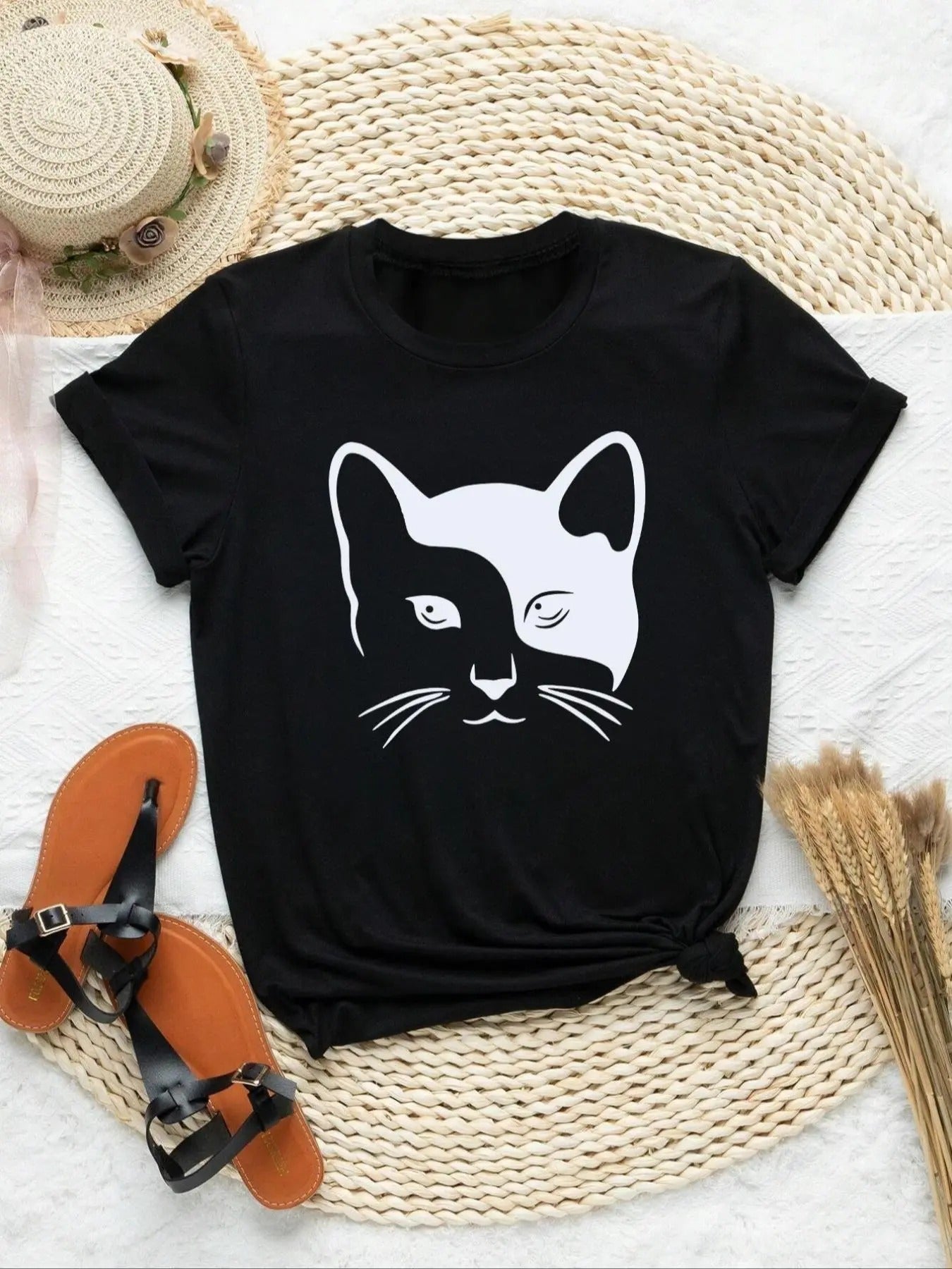 Women's Cartoon Cat Print Round Neck Tee, Fashion Casual Short Sleeve T-shirt for Daily Holiday Vacation Outdoor Wear,...