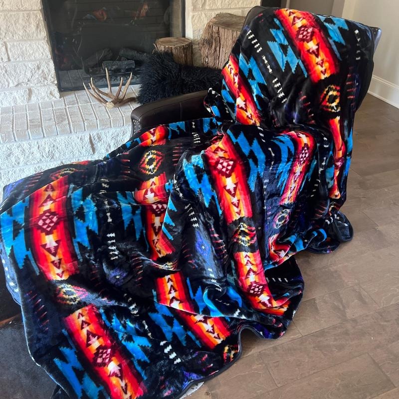 ZBlack G3226 Throw Blanket T-Shirts, Hoodie, Sweatshirt | RetroVerseTees.com