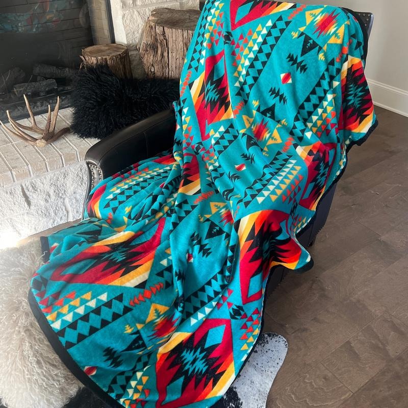 ZTurquoise Full Size Throw Blanket T-Shirts, Hoodie, Sweatshirt | RetroVerseTees.com