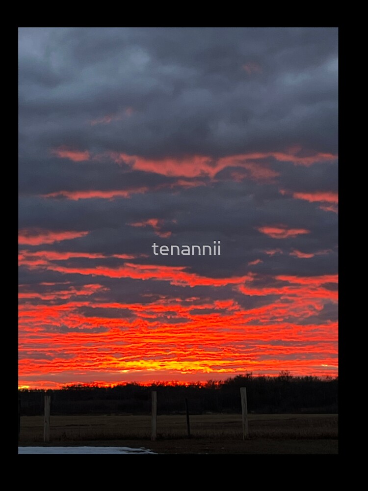 The sky is on fire by tenannii