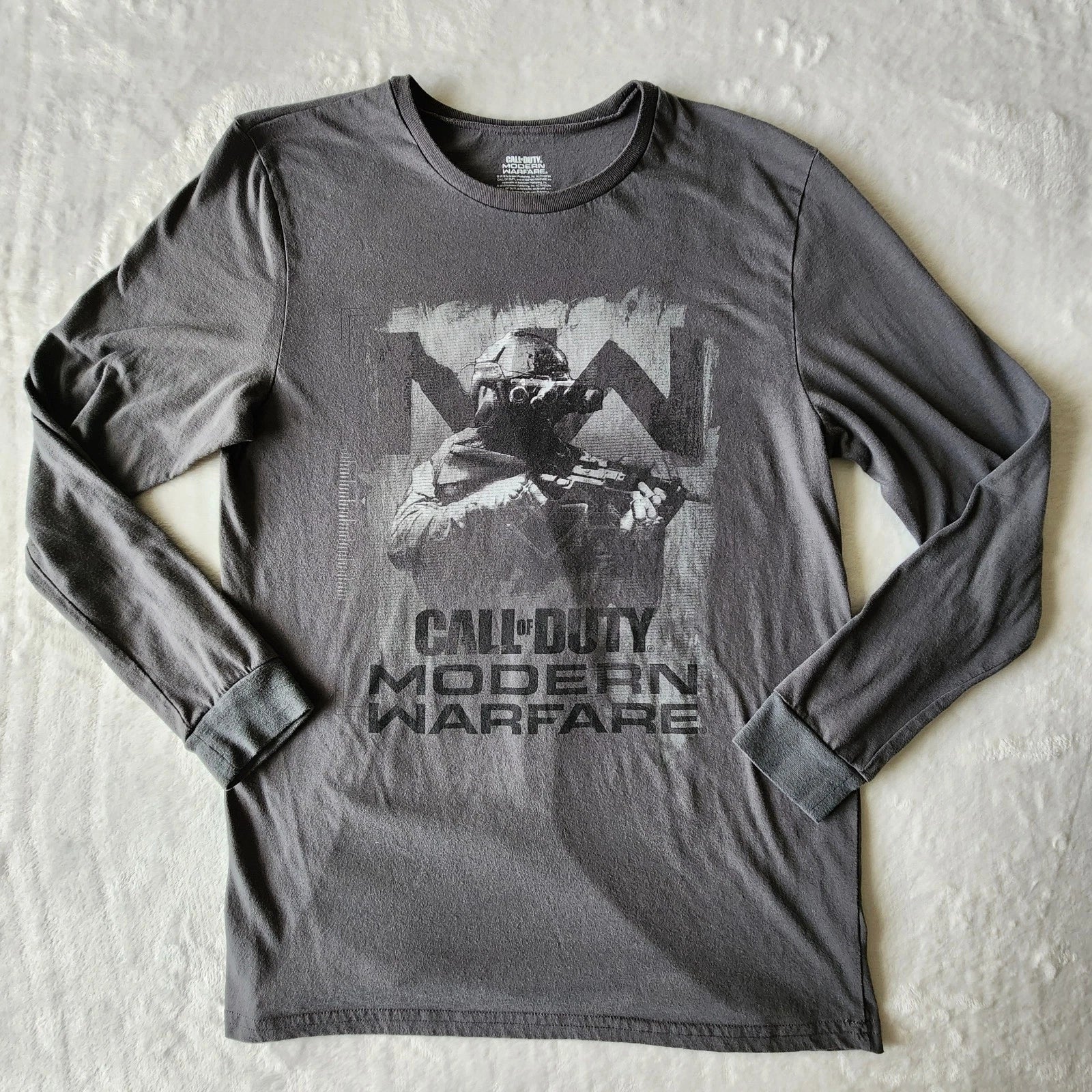 Call Of Duty Modern Warfare Shirt Mens Medium Long Sleeve Graphic Gray Faded