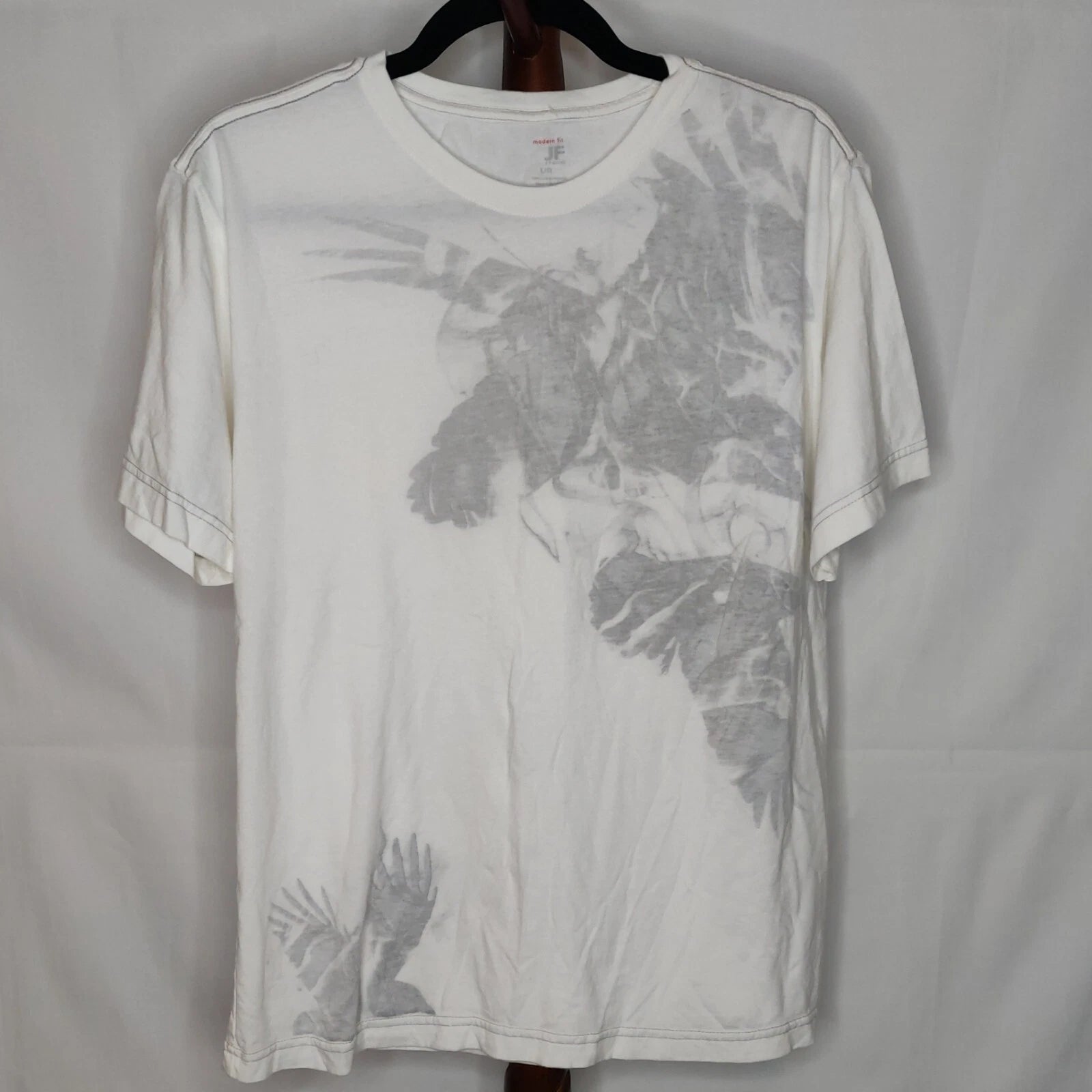 JF Jay Farrat men's size L t-shirt white print modern fit crew neck short sleeve
