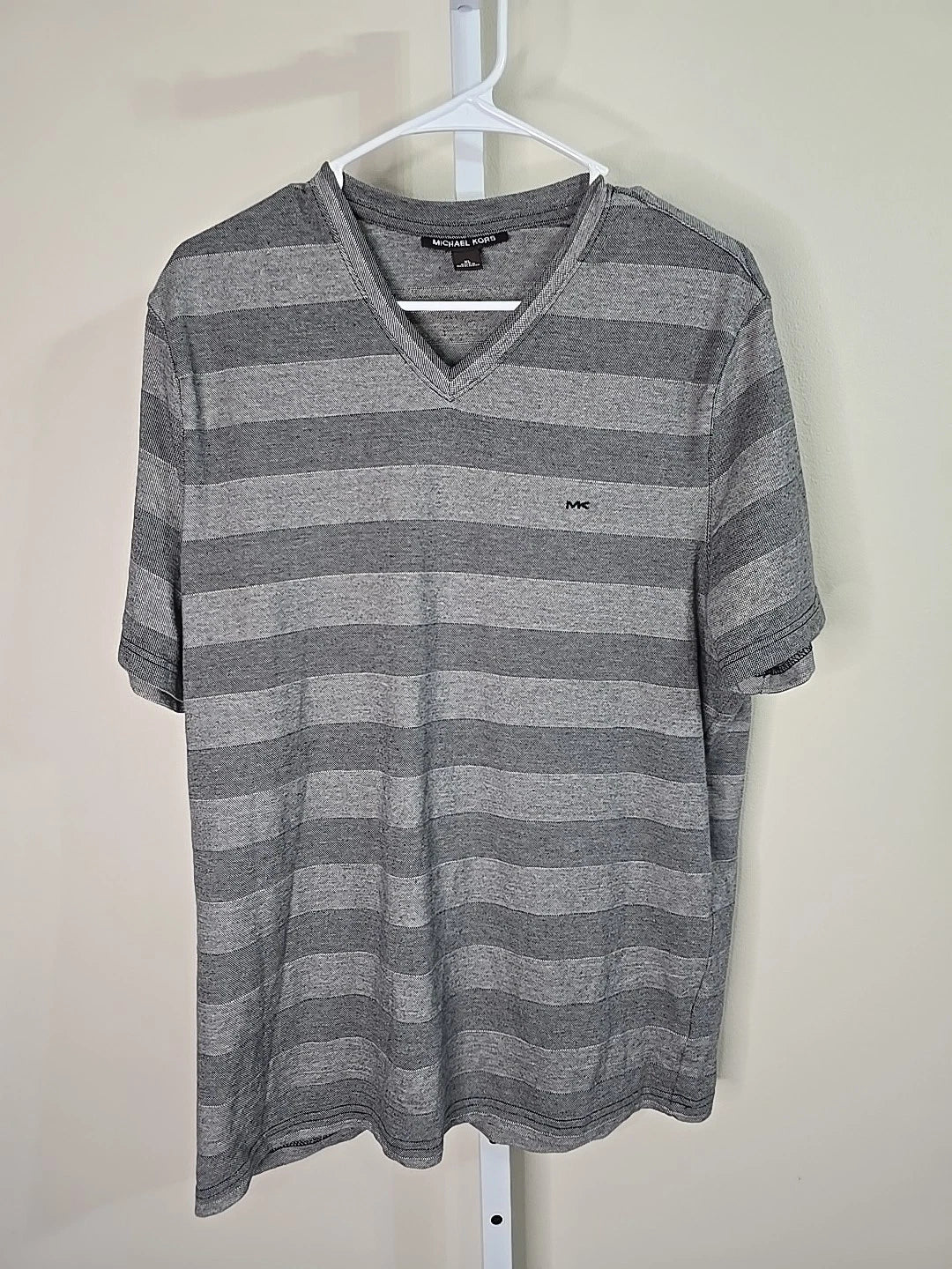 Mens Gray And Light Gray Striped Short Sleeve V Neck Top Sz Xl