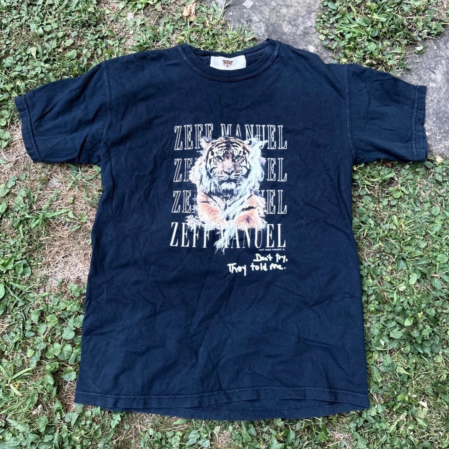 Zeff Manuel Tiger Graphic Tee Mens Medium Y2K Streetwear T Shirt