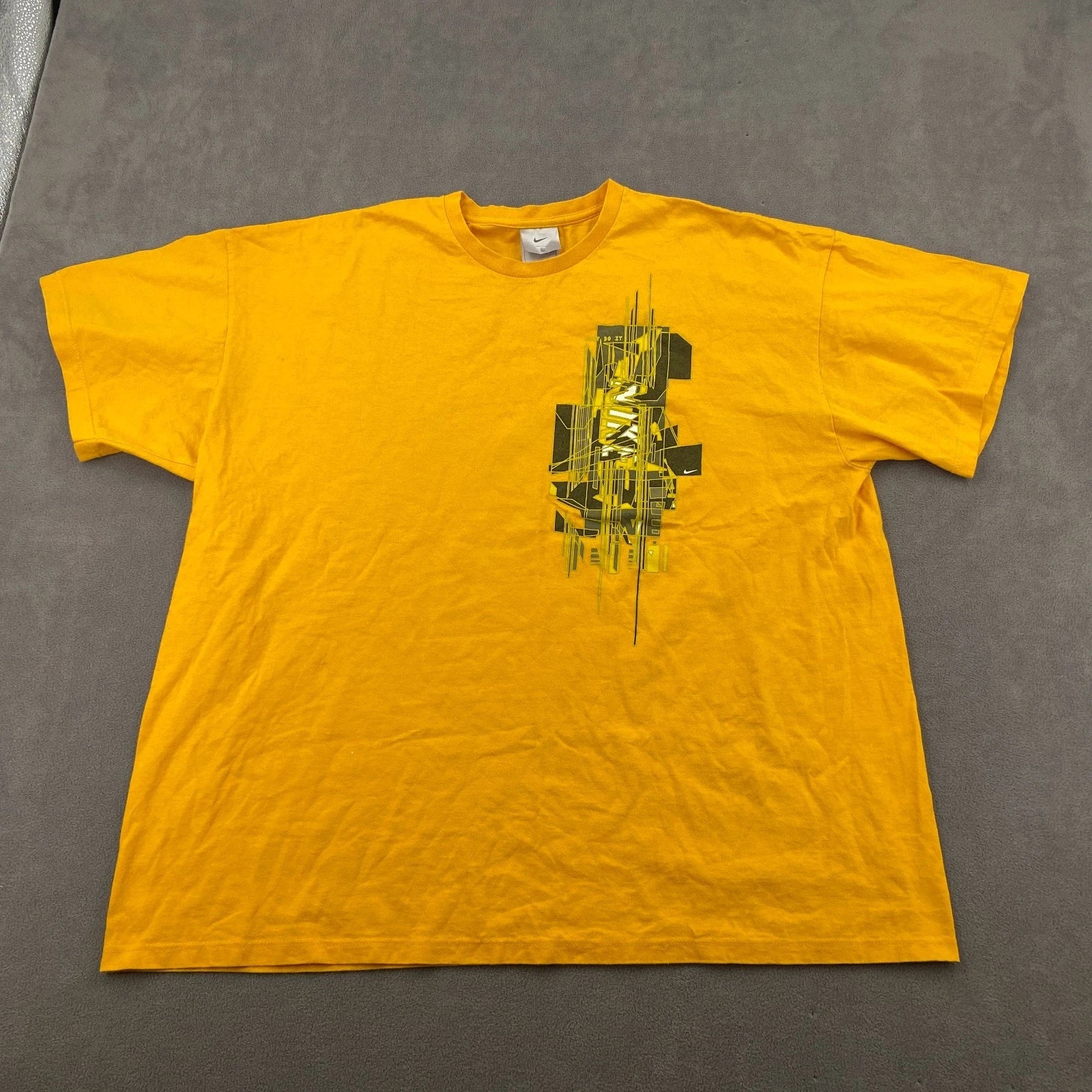 Y2K Nike Just Do It T Shirt Mens 2XL Yellow Futuristic Graphic Grunge AOP