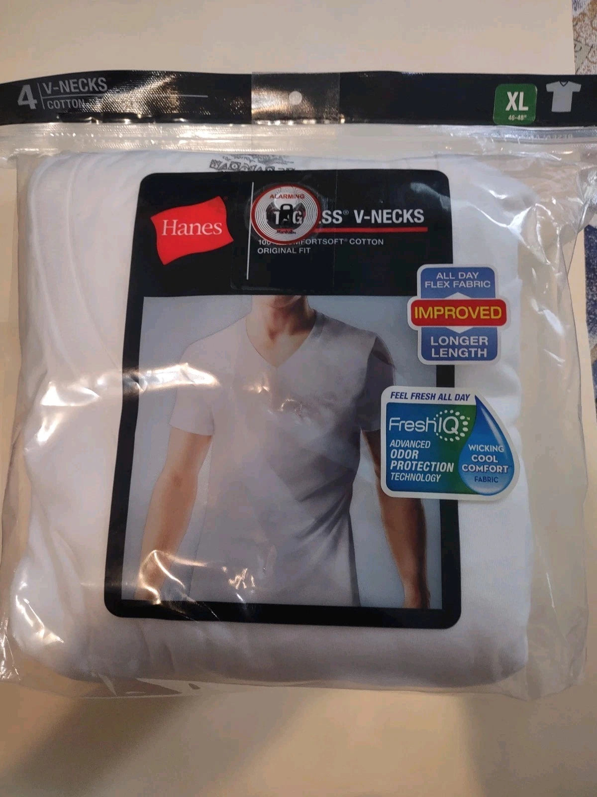 4 Pack Hanes T-shirts Men's Tagless Cotton V-Necks Size XLarge Cool Comfort  New