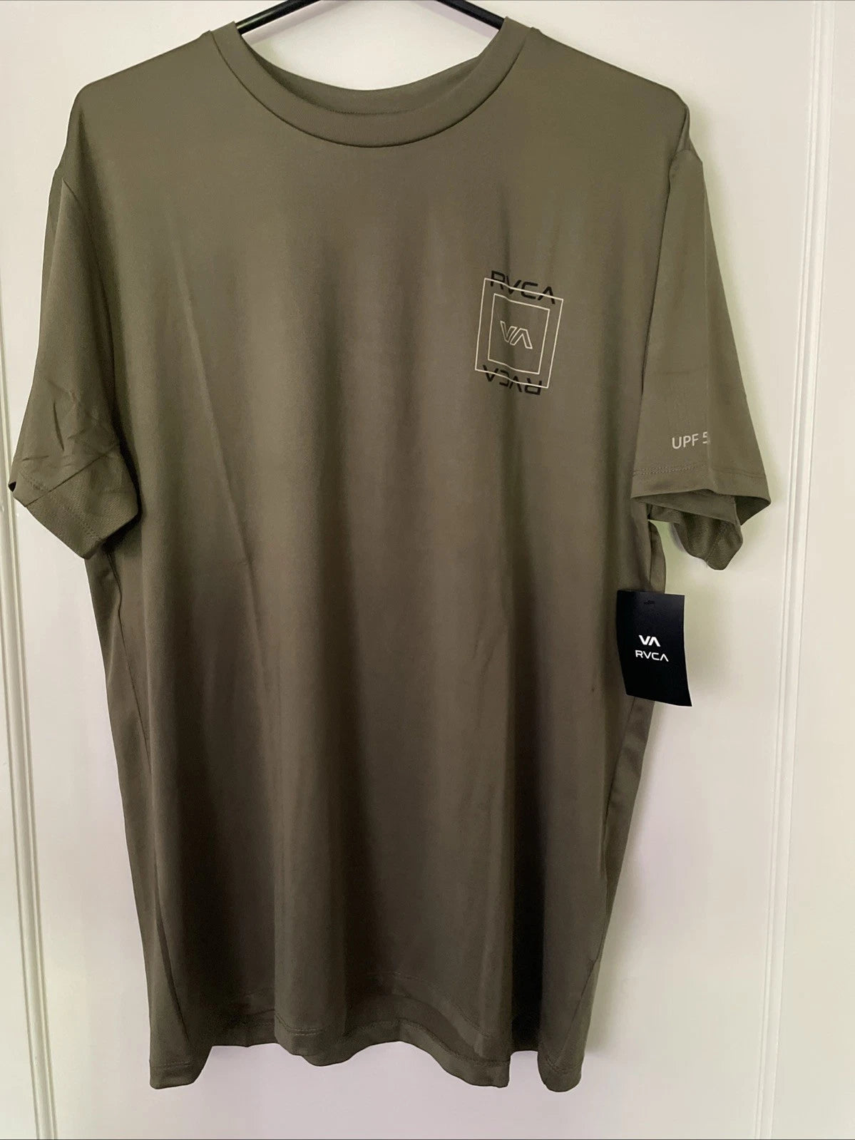 New RVCA Sport Active Gym  Workout Running Street Style Men's Tee Shirt Size XL