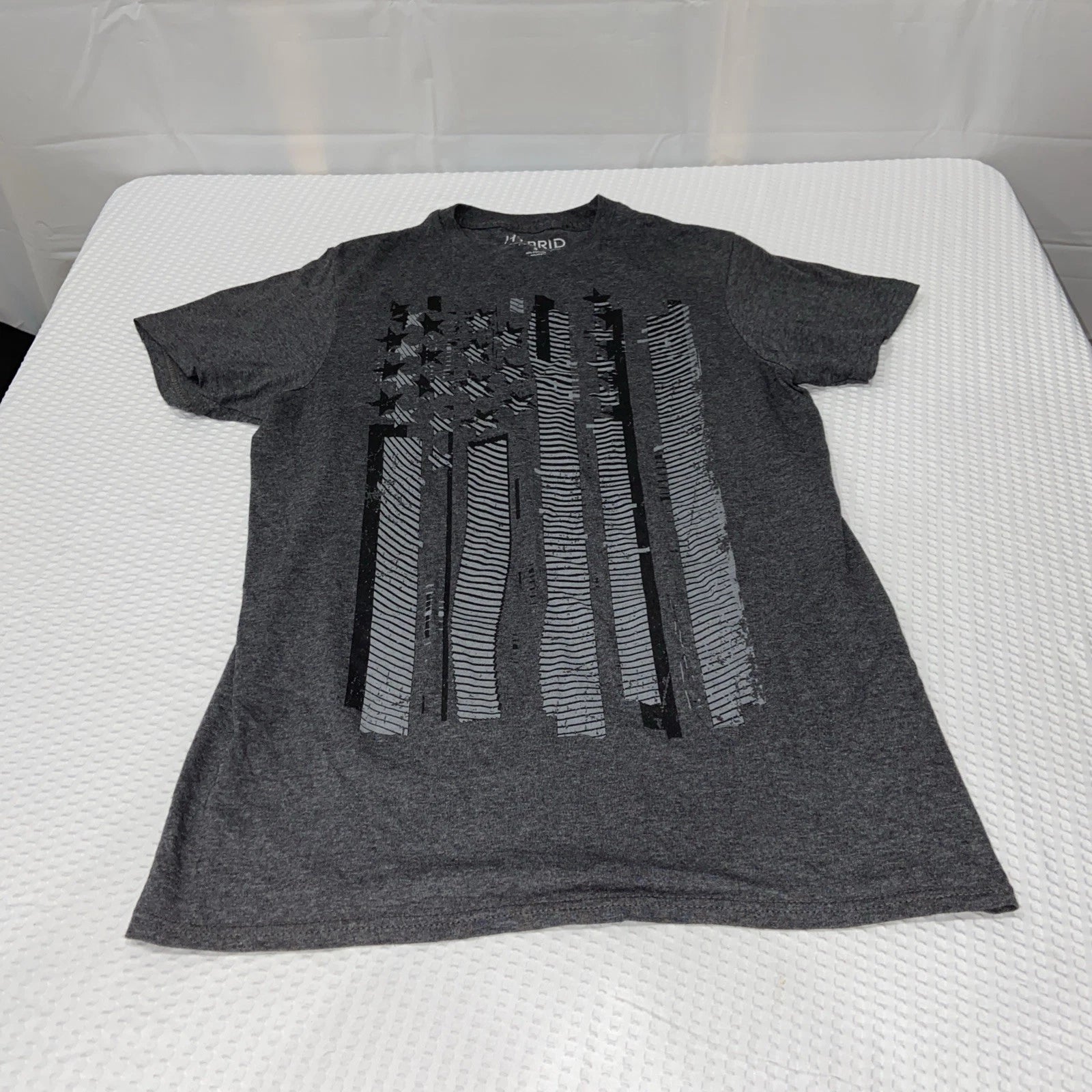 Hybrid Apparel Men's T-Shirt Size Small Gray Glitched USA Freedom Graphic