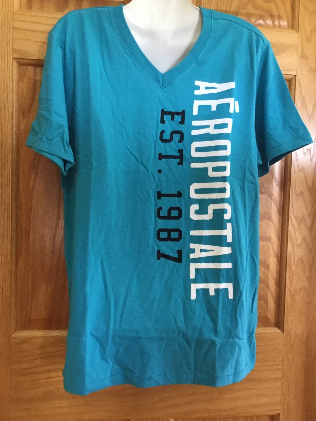 Aeropostale Blue Mens V-Neck T-Shirt New with tags, Short Sleeved, Medium