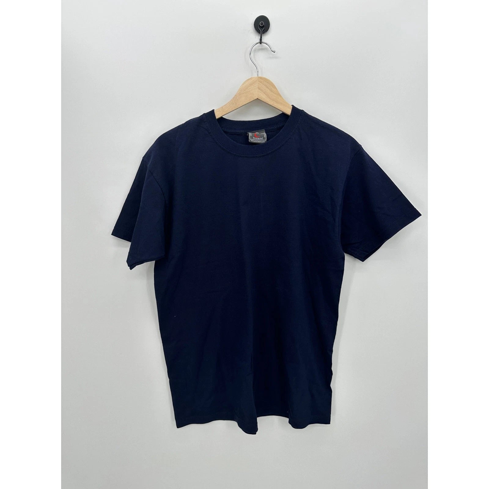Celtic Ireland Mens Navy Blue Tee T-Shirt Size M Grunge Y2K Biker Skeleton Emo
