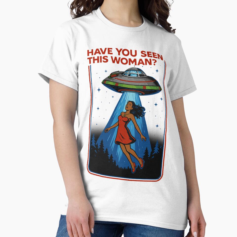 Bella Goth T-shirt by Dynocac