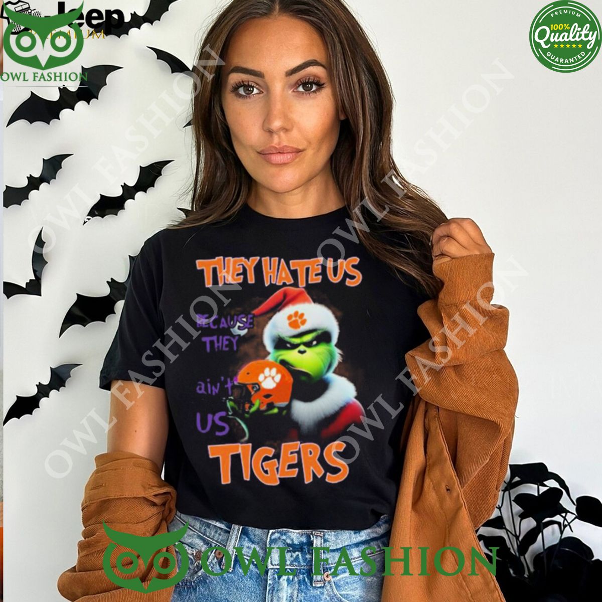 They Hate Us Because Ain’t Us Clemson Tigers Santa Grinch Christmas T-Shirt