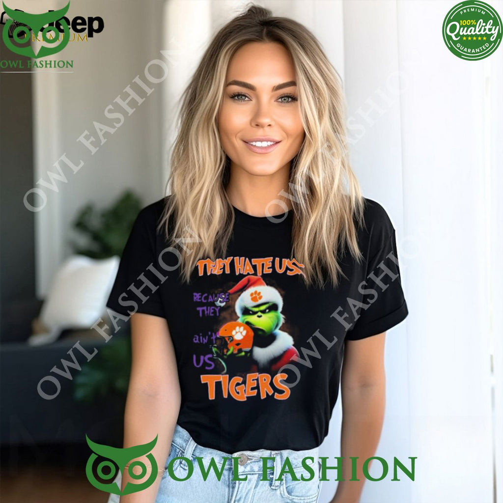 They Hate Us Because Ain’t Us Clemson Tigers Santa Grinch Christmas T-Shirt