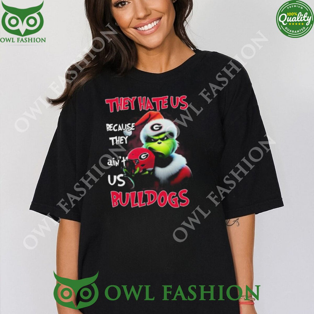 They Hate Us Because Ain’t Us Georgia Bulldogs Santa Grinch Christmas T-Shirt