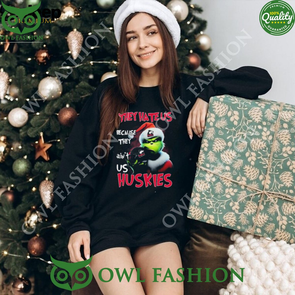 They Hate Us Because Ain’t Us Huskies Santa Grinch Christmas t Shirt