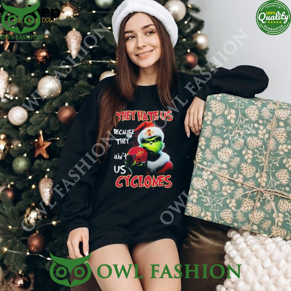 They Hate Us Because Ain’t Us Iowa State Cyclones Santa Grinch Christmas T-Shirt