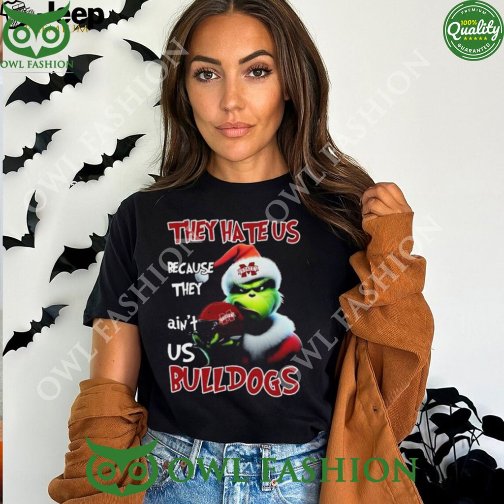 They Hate Us Because Ain’t Us Mississippi State Bulldogs Santa Grinch Christmas T-Shirt