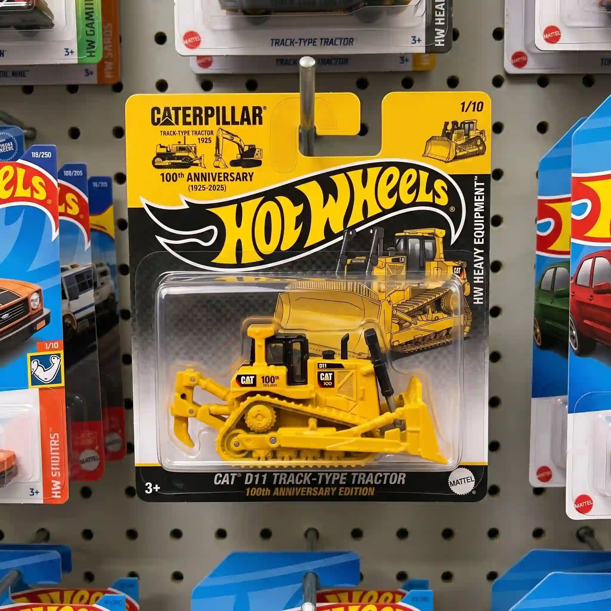 Wheels CAT D11 Track-Type Tractor 100th Anniversary Edition