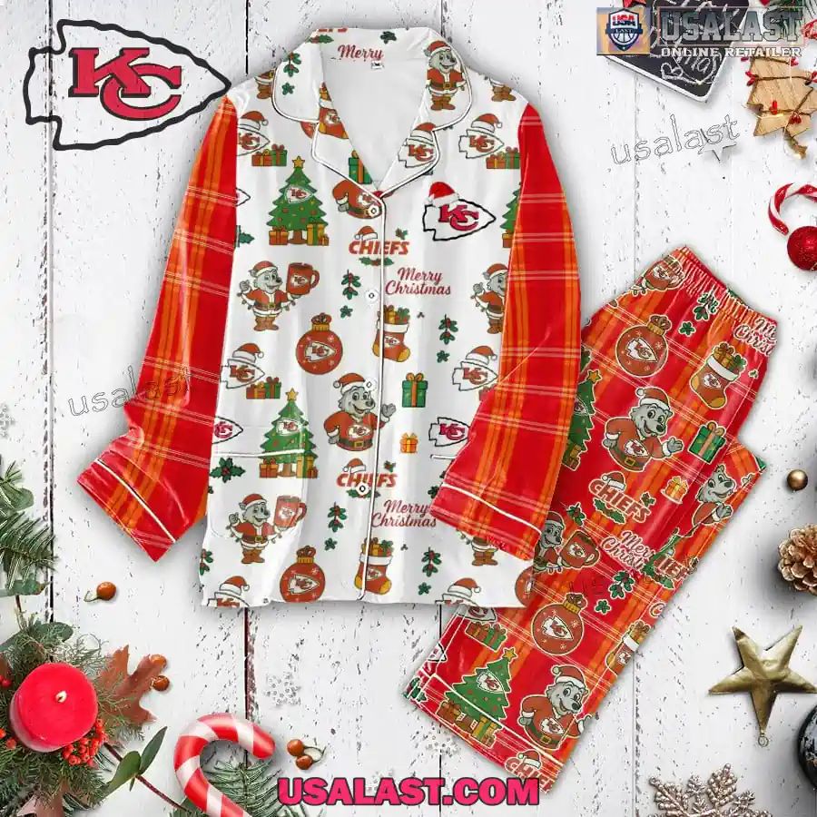 Kansas City Chiefs Plaid Button Pajamas Set