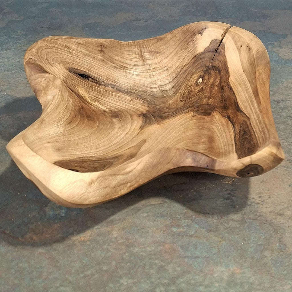 Lovely Hand-Carved Walnut Wood Bowl – Distinctive Rustic Charm